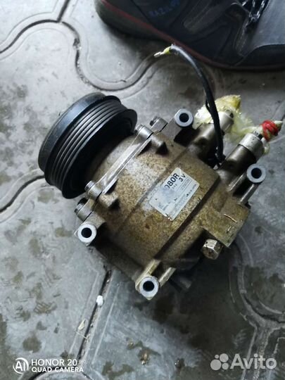 Компрессор кондиционера Honda fit