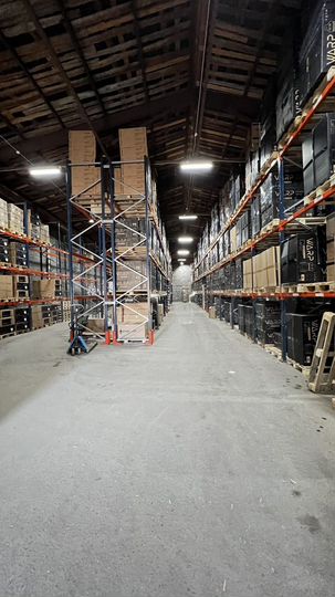 Склад с офисом, 1130 м²