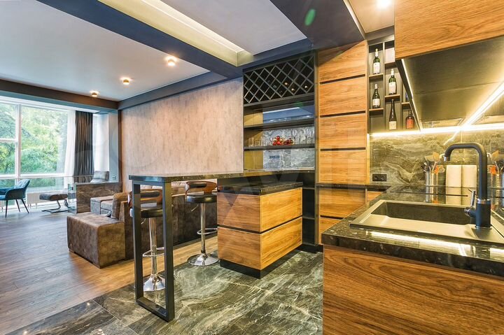 4-к. квартира, 127 м², 2/9 эт.