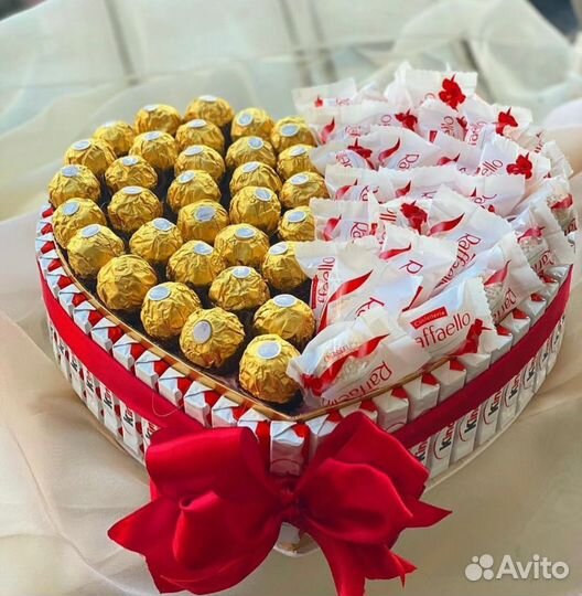 Подарочные боксы со сладостями