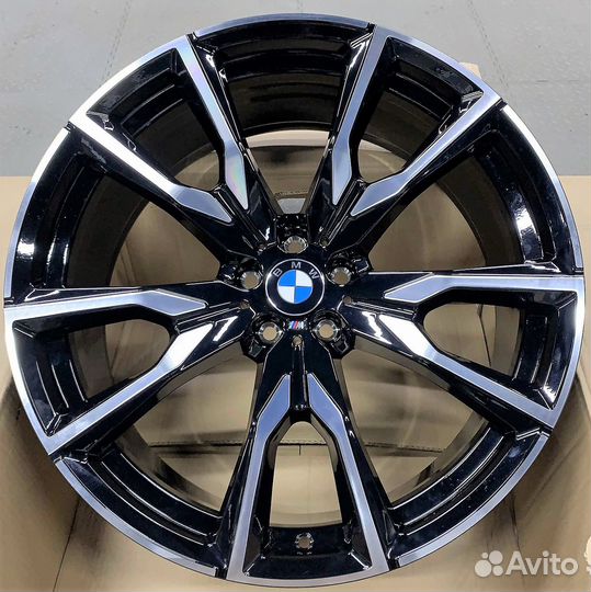 Диски 755 M-стиль на BMW бмв X7 G07 R22