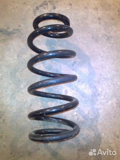 Пружина задняя б/у для honda stepwgn 2001-2005 гг