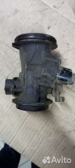 Заслонка дроссельная renault Logan Clio 1.4-1.6 8V