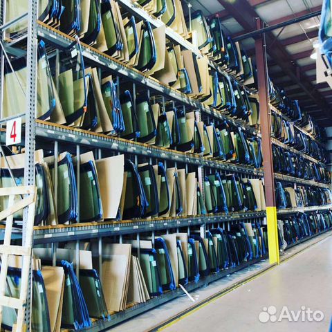 Лобовое стекло Пежо 308 в наличие есть