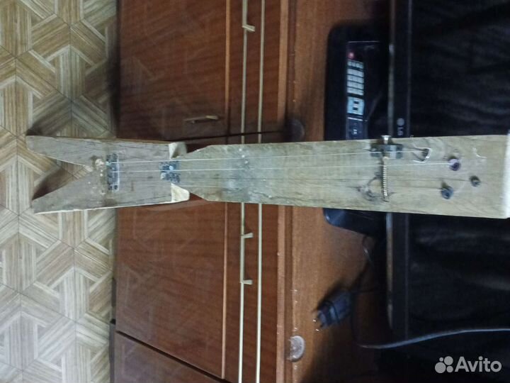 Бас-гитара (панковская)