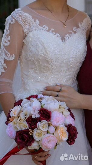 Свадебное платье