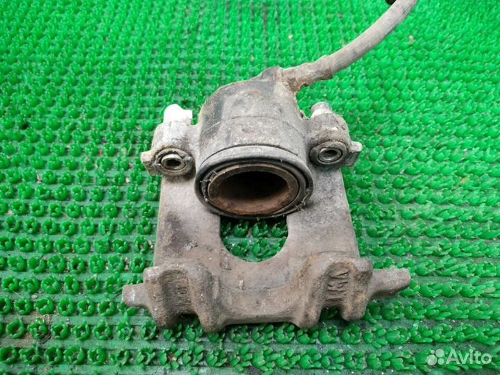 Суппорт передний правый Volkswagen Golf 2 HK 1985