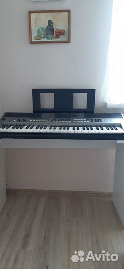 Синтезатор Yamaha PSR-E443