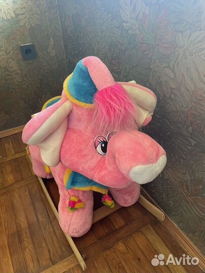 Детская игрушка качалка