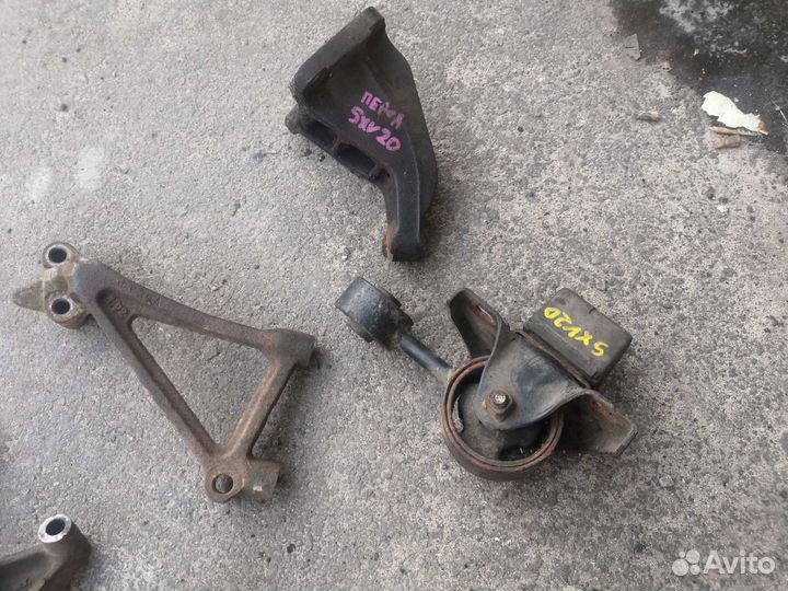 Кронштейн двигателя Toyota и навесного