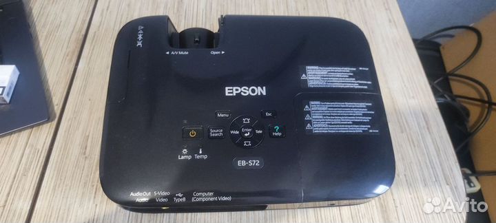 Портативный проектор Epson eb-s72