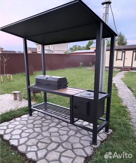 Мангал с крышей