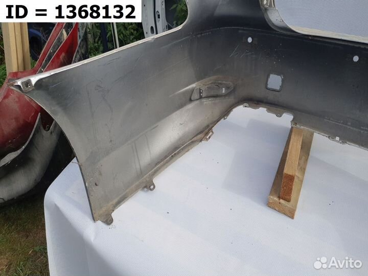 Бампер задний Lexus LS