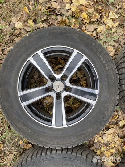 Колеса зимние в сборе 215/65 R16