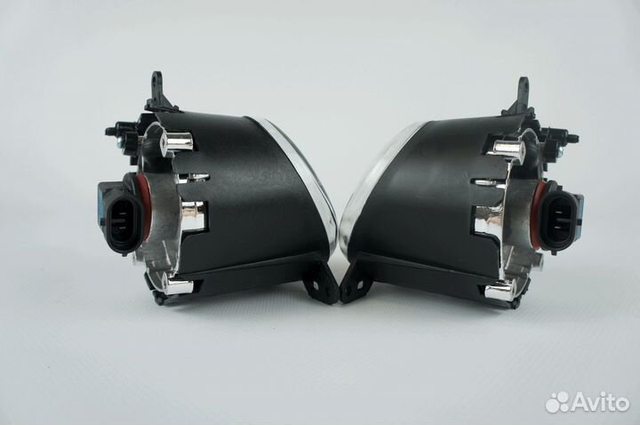 Противотуманная фара птф Mitsubishi Lancer X