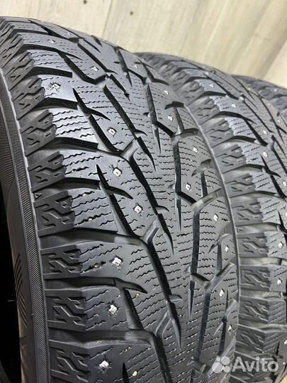 Yokohama Ice Guard Stud IG55 215/70 R16