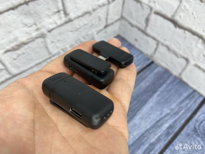 Беспроводной петличный микрофон Android