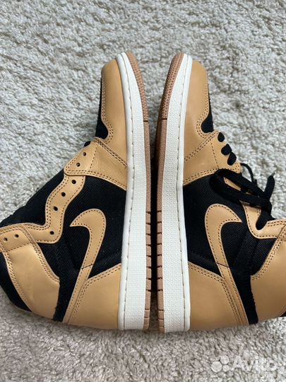 Nike Air Jordan 1 Beige