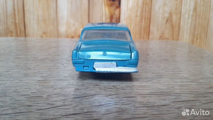 Mercedes 250 SE A 19 СССР Модель машинки 1988 г