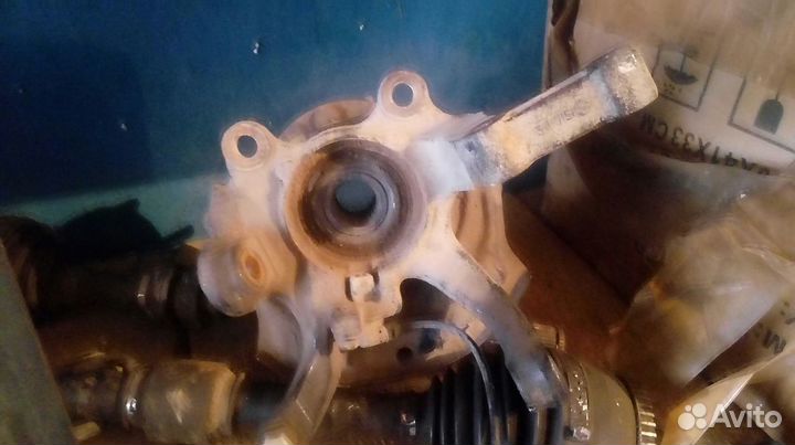 Поворотный кулак Nissan Qashqai.X-Trail