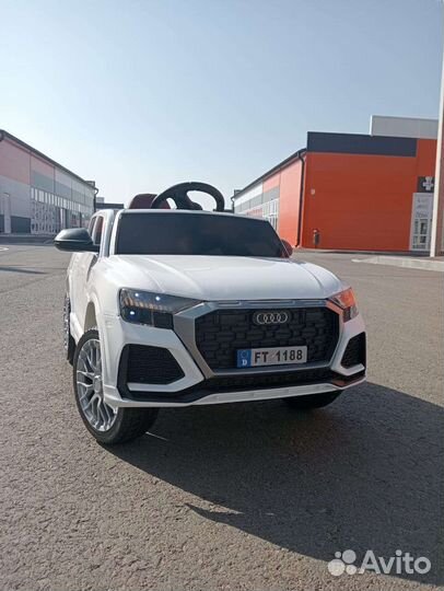 Электромобиль Audi