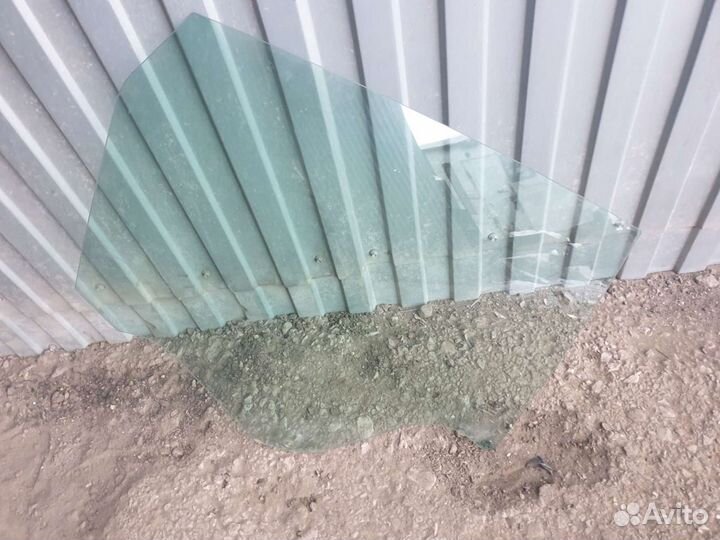 Лада х рэй стекло заднее правое