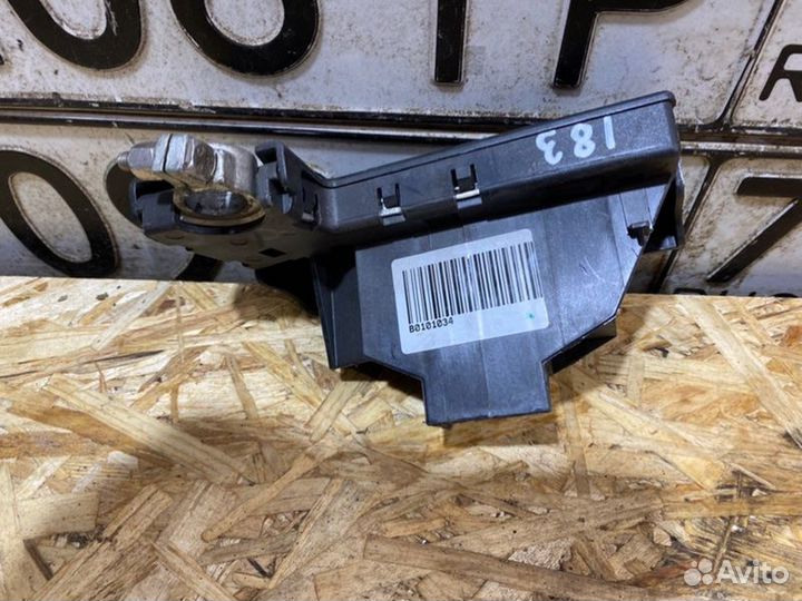 Клемма аккумулятора Audi A5 купе 2.0 2010