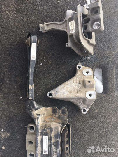 Подушка двигателя skoda octavia a7 1,2 tsi