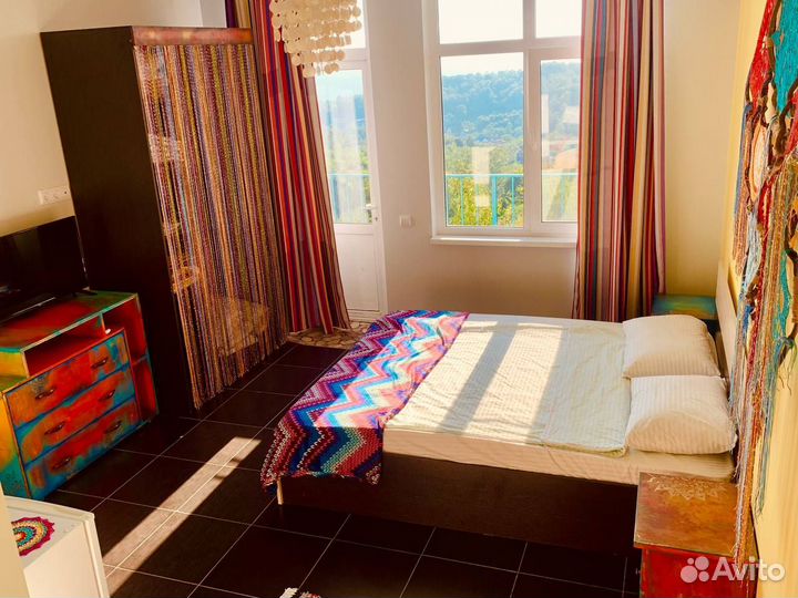 А в Сочи еще тепло. Дом Радости ждет вас