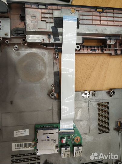 Ноутбук Toshiba L650D (не рабочий, разбор)