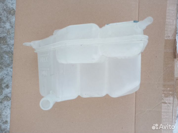 Форд фьюжн 2008 бачок расширителя охлаждение двс