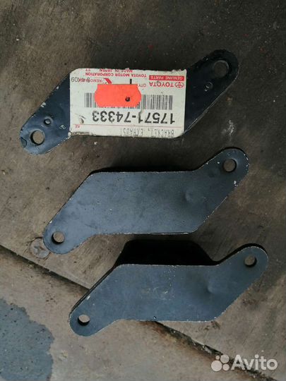 Кронштейн крепления глушителя toyota caldina/CA