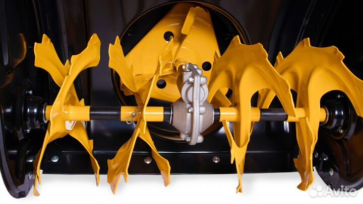 Снегоуборщик champion ST861BS