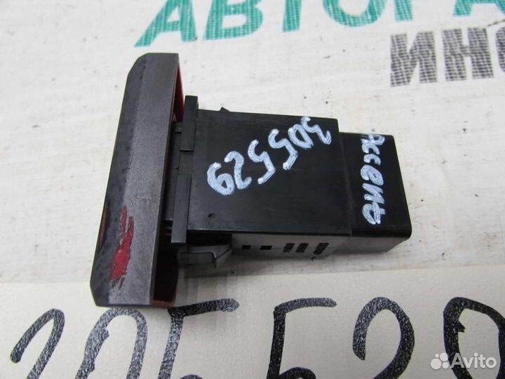 Кнопка аварийной сигнализации для Hyundai Accent 2