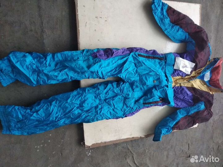 Горнолыжный комбинезон