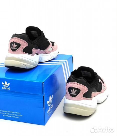 Кроссовки adidas falcon