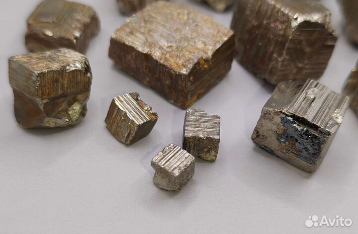 Набор: кубики пирита (16 шт), Россия / Минералы