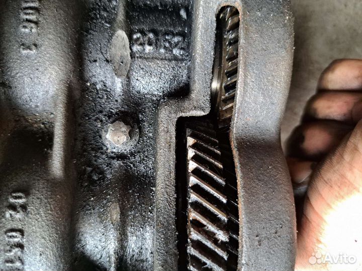 Балансирный вал Mercedes W211