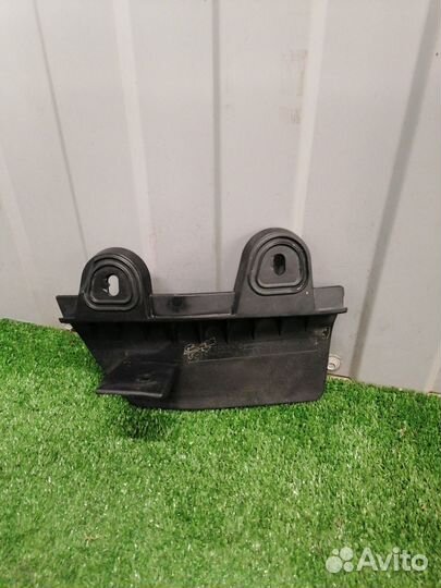 Брызговик задний правый Audi A1 8X 1.4 caxd 2013