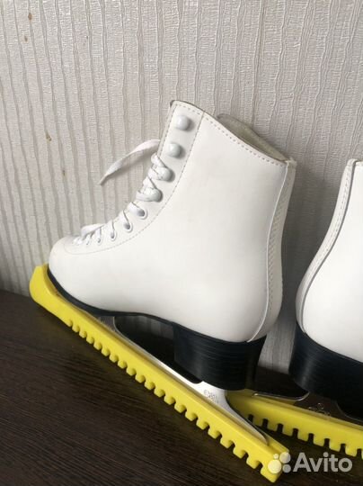 Фигурные коньки Graf