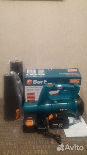 Воздуходувка аккумуляторная Bort BSS -18 Li -Pro