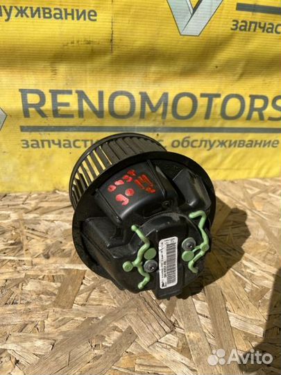 Моторчик печки Renault Duster 1 поколение