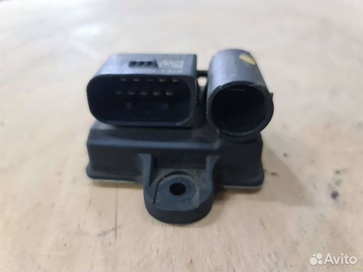 Блок накала свечей Mercedes OM651 GLK204