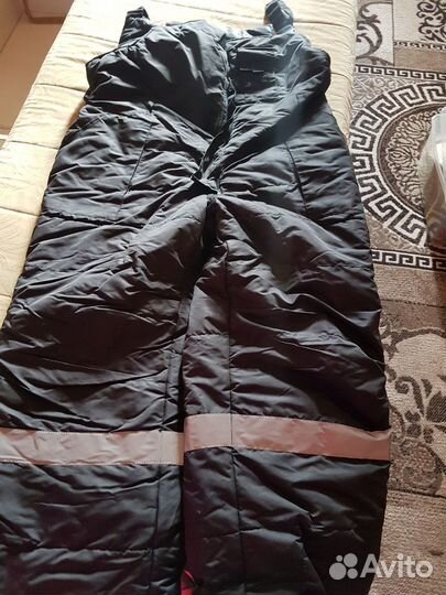 Комбез со светоотрожающими полосами новый