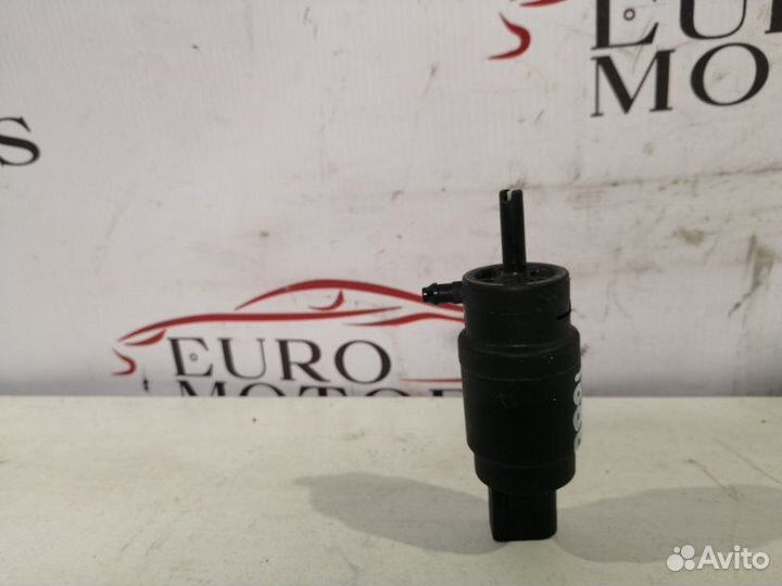 Насос омывателя Volkswagen Jetta