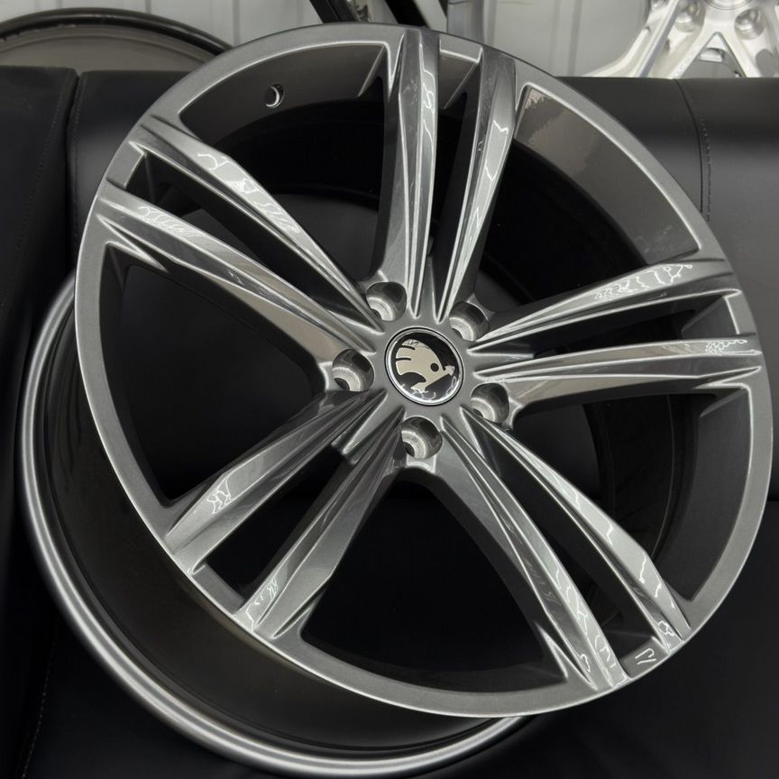 Литые диски Powcan 8.5×R19 5×112