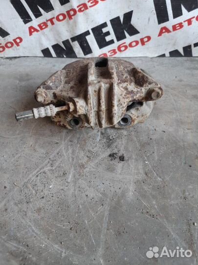 Суппорт передний левый Peugeot 207 2008