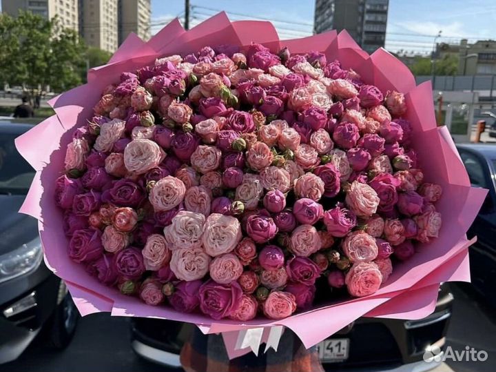 Букет кустовые розы