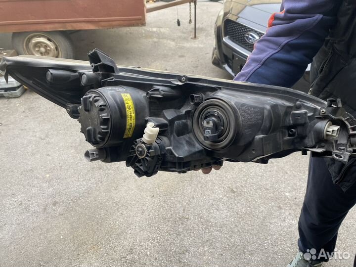 Фара левая тойта виш 20 кузов