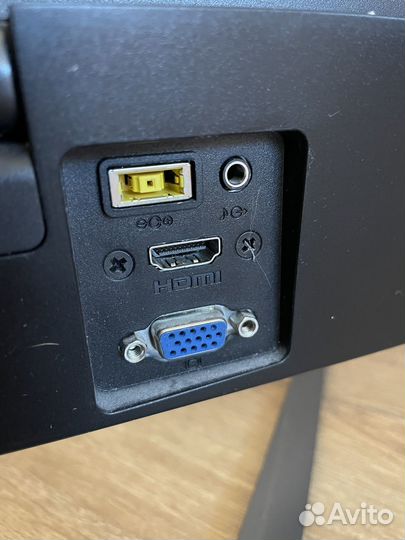 Монитор Lenovo